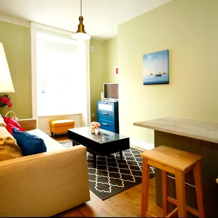 Frederick Self Check-in Apartament *